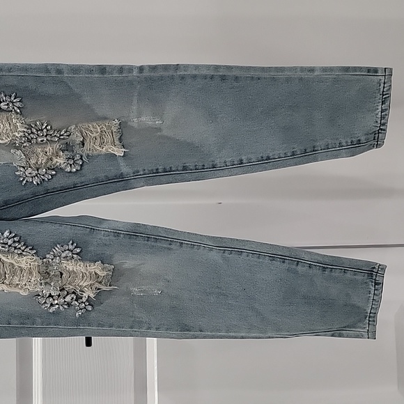 Lea & Viola Embellished Boyfriend Jeans - Picture 3 of 8